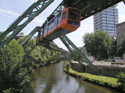 schwebebahn-1.jpg - Schwebebahn